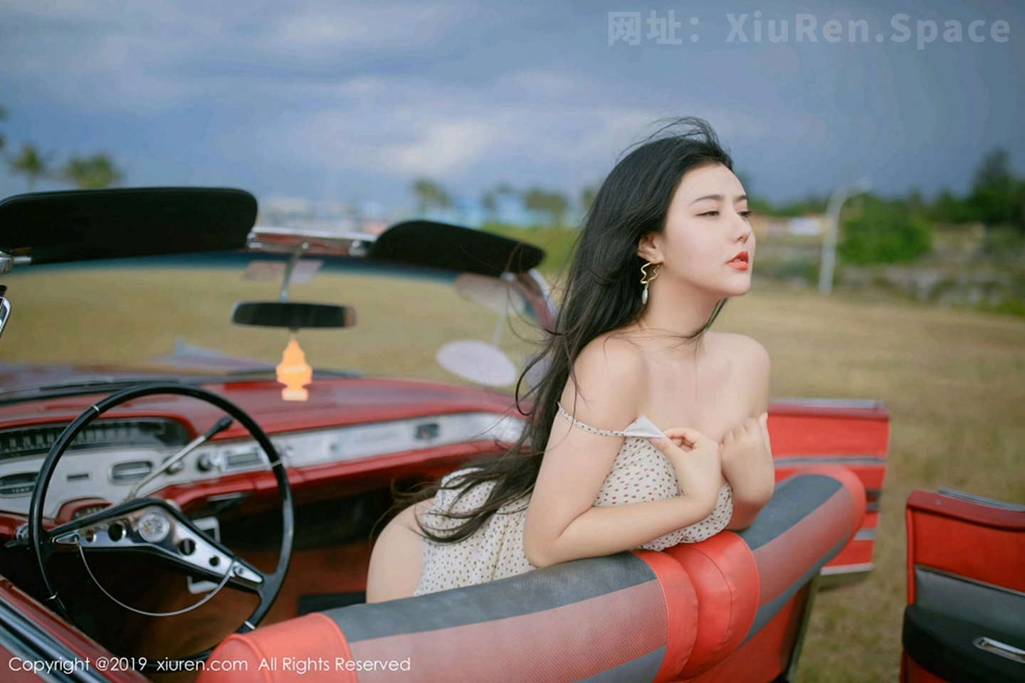 图片[3]-[XiuRen秀人网]VOL.1463 女神Manuela玛鲁娜心愿旅拍香车大胆露出火辣翘臀诱惑写真61P-秀人网官方网站